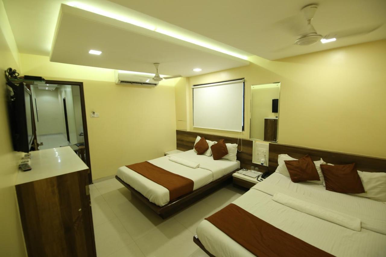 Airport Metro Hotel Bombay Esterno foto