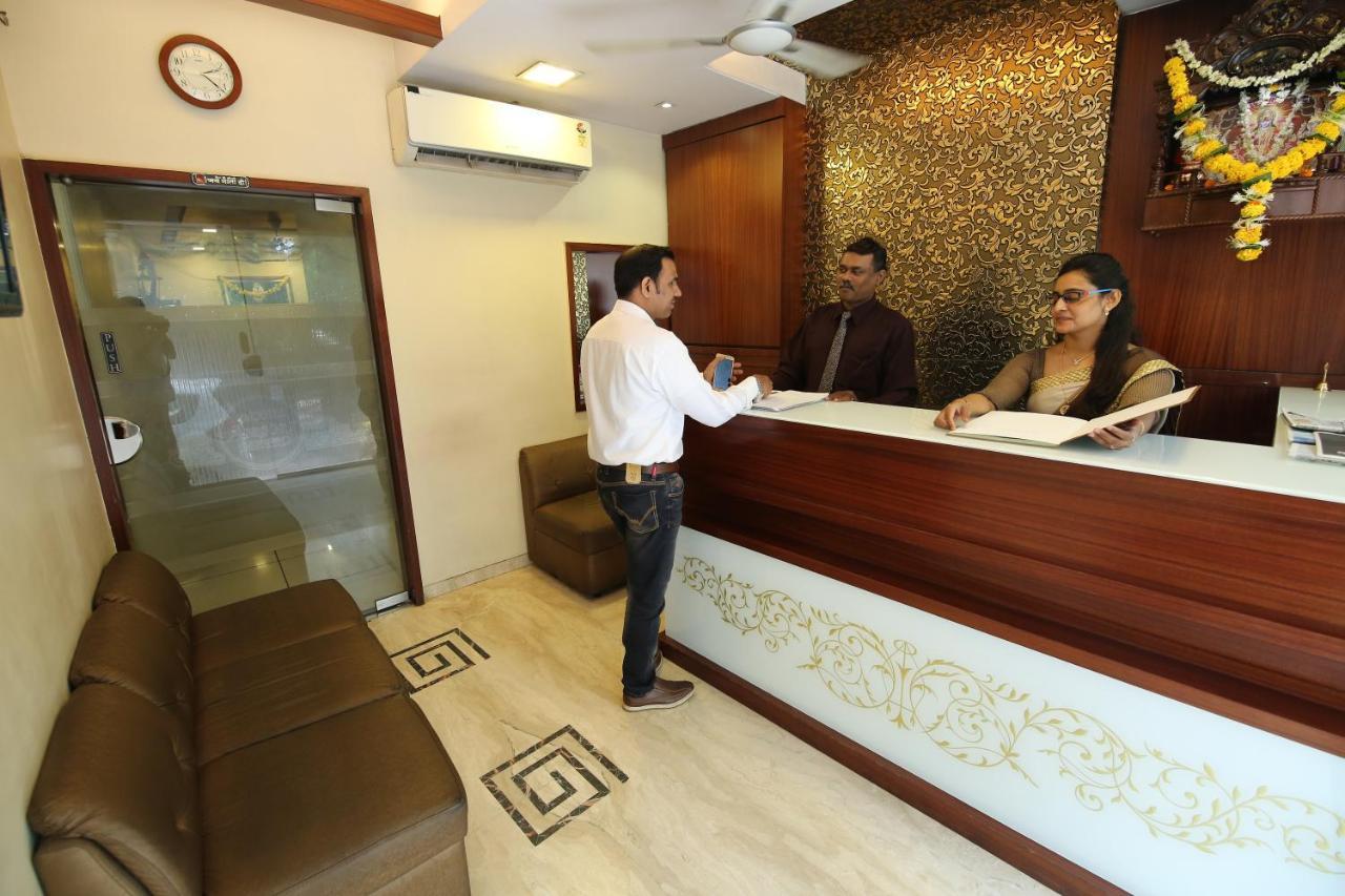 Airport Metro Hotel Bombay Esterno foto