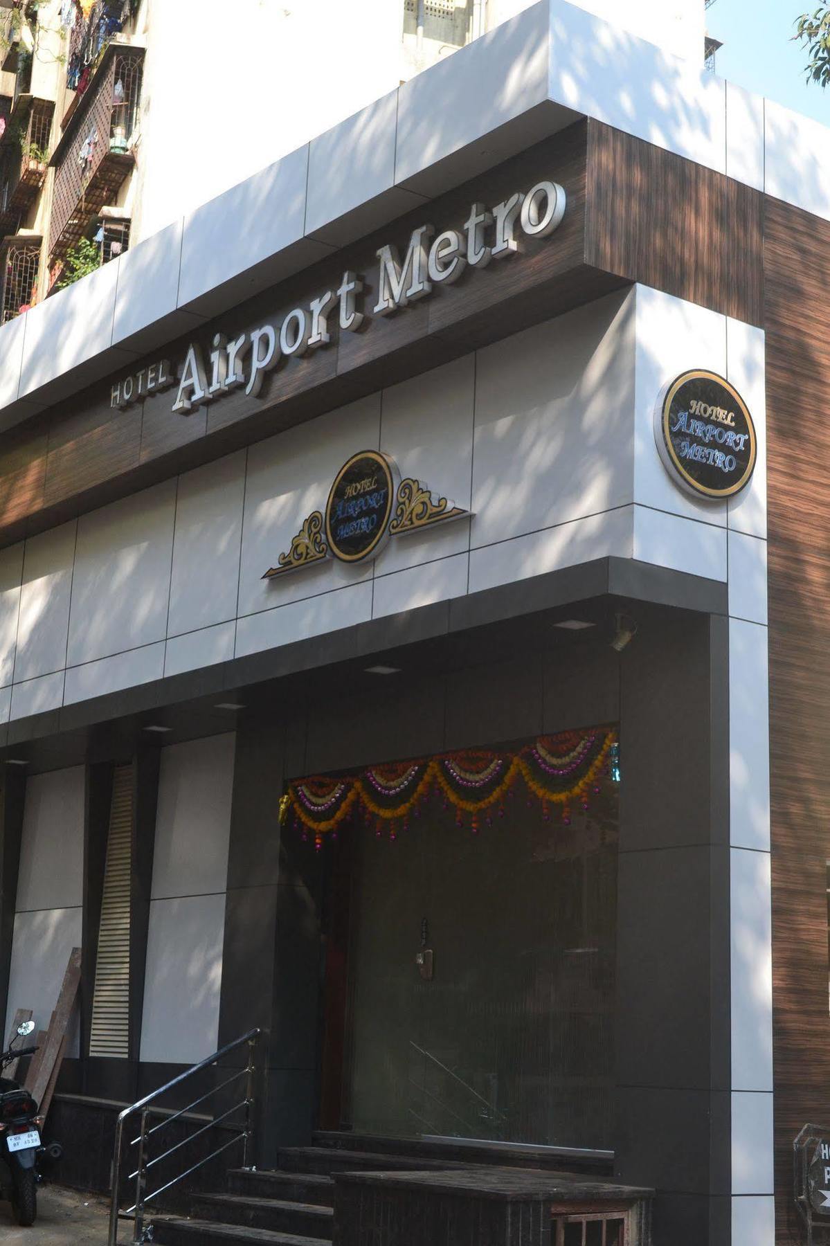 Airport Metro Hotel Bombay Esterno foto